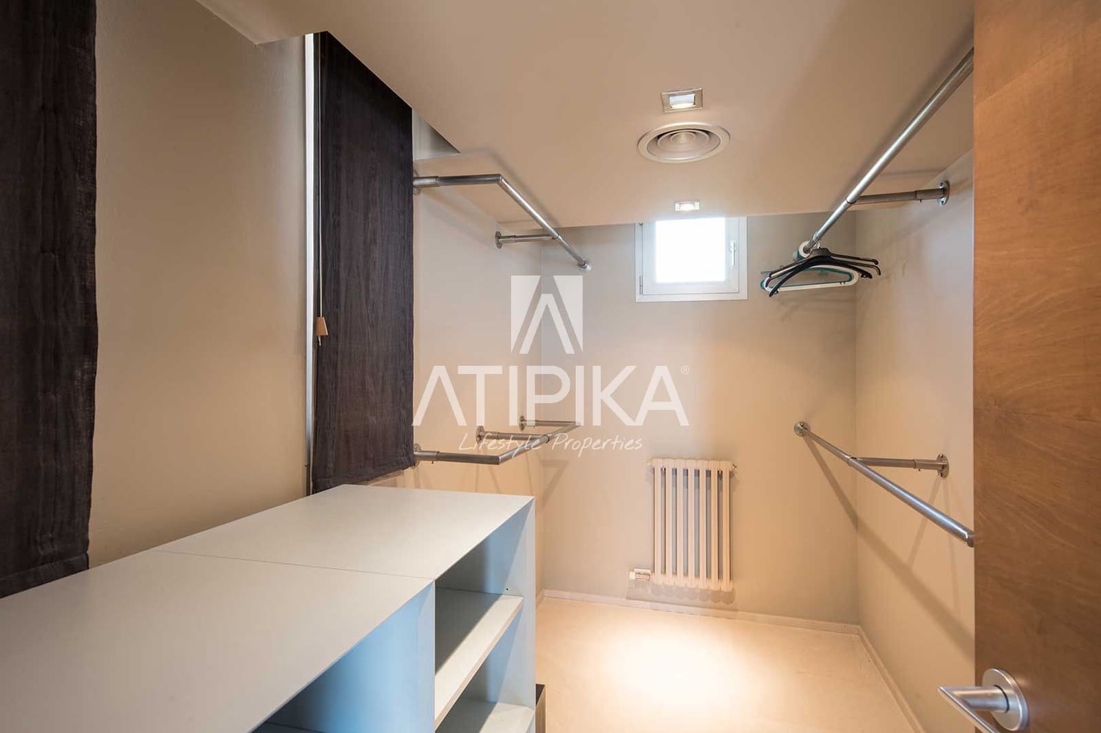 6 soveværelse Villa til leje i Gava med swimmingpool - € 20.000 (Ref: 8934736)