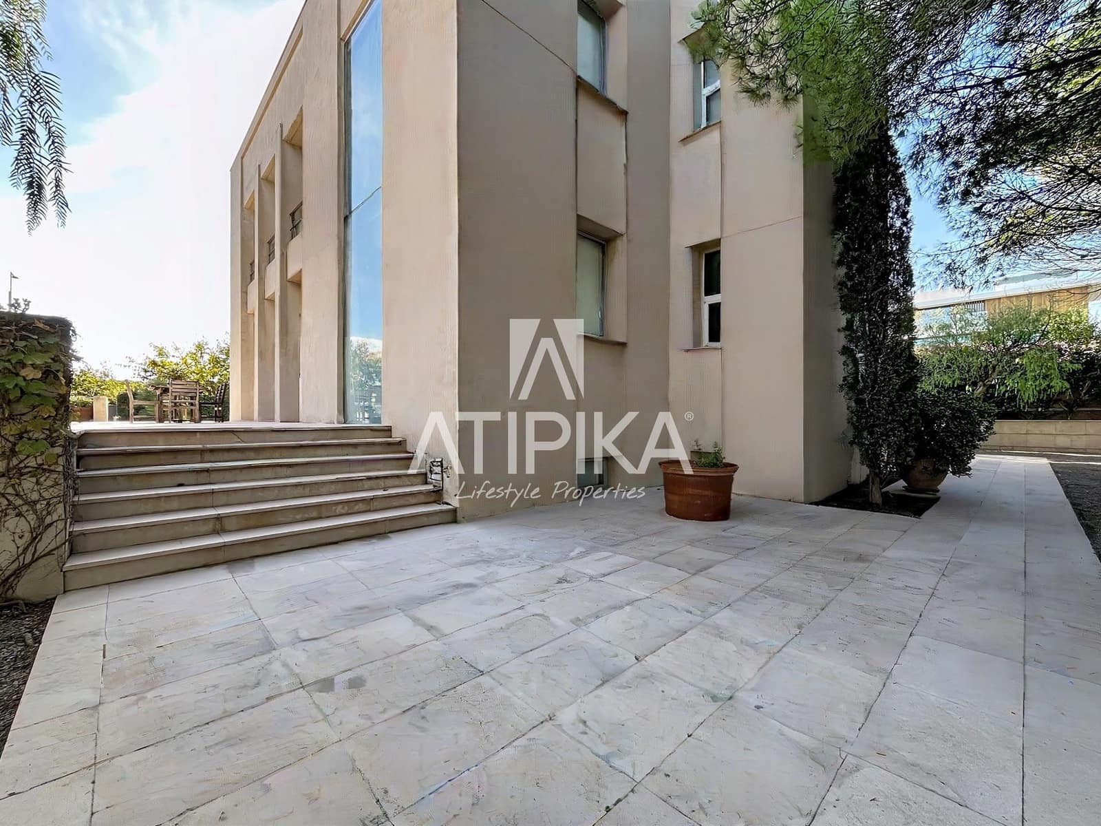 6 soveværelse Villa til leje i Gava med swimmingpool - € 20.000 (Ref: 8934736)