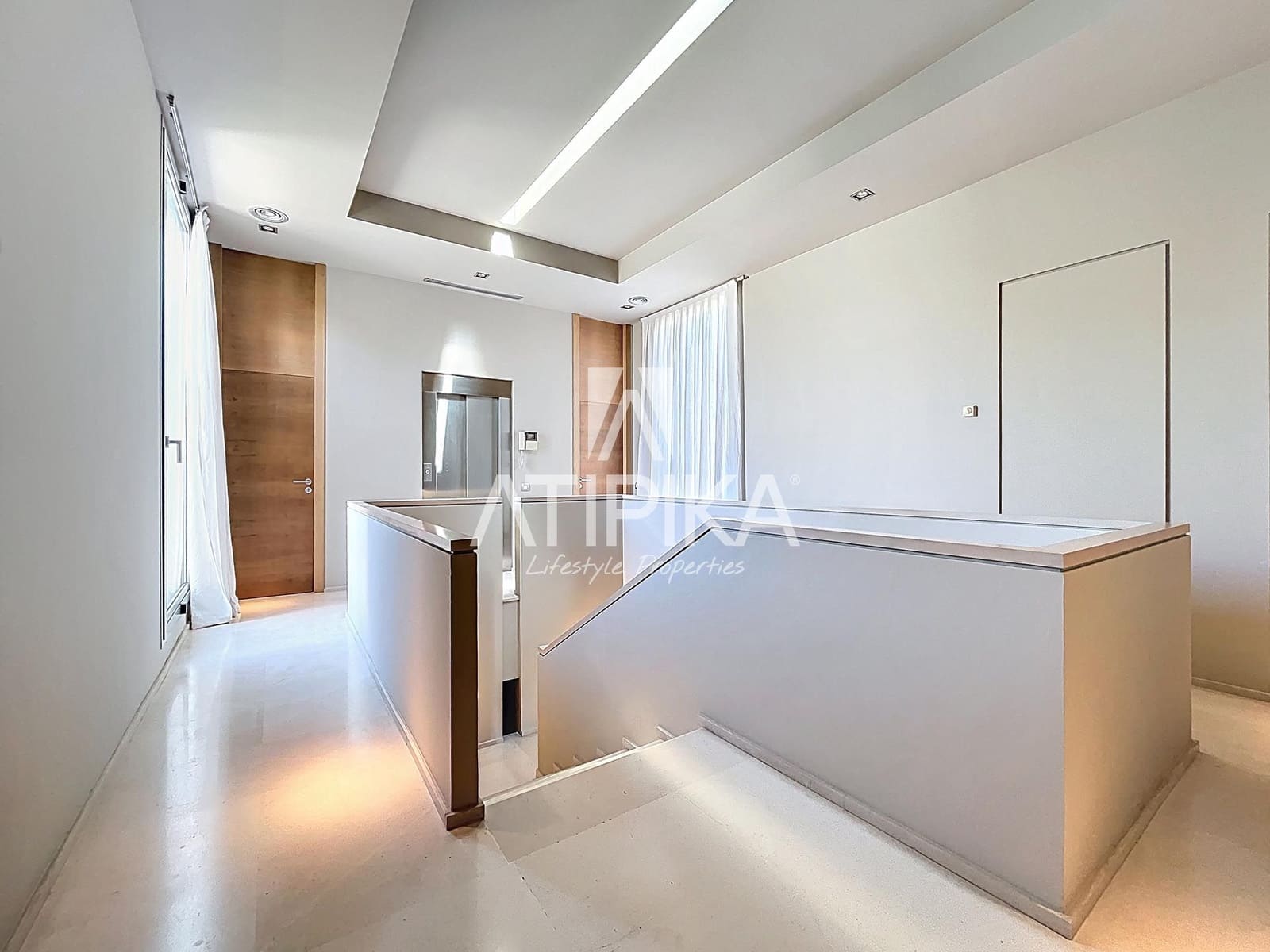 6 soveværelse Villa til leje i Gava med swimmingpool - € 20.000 (Ref: 8934736)