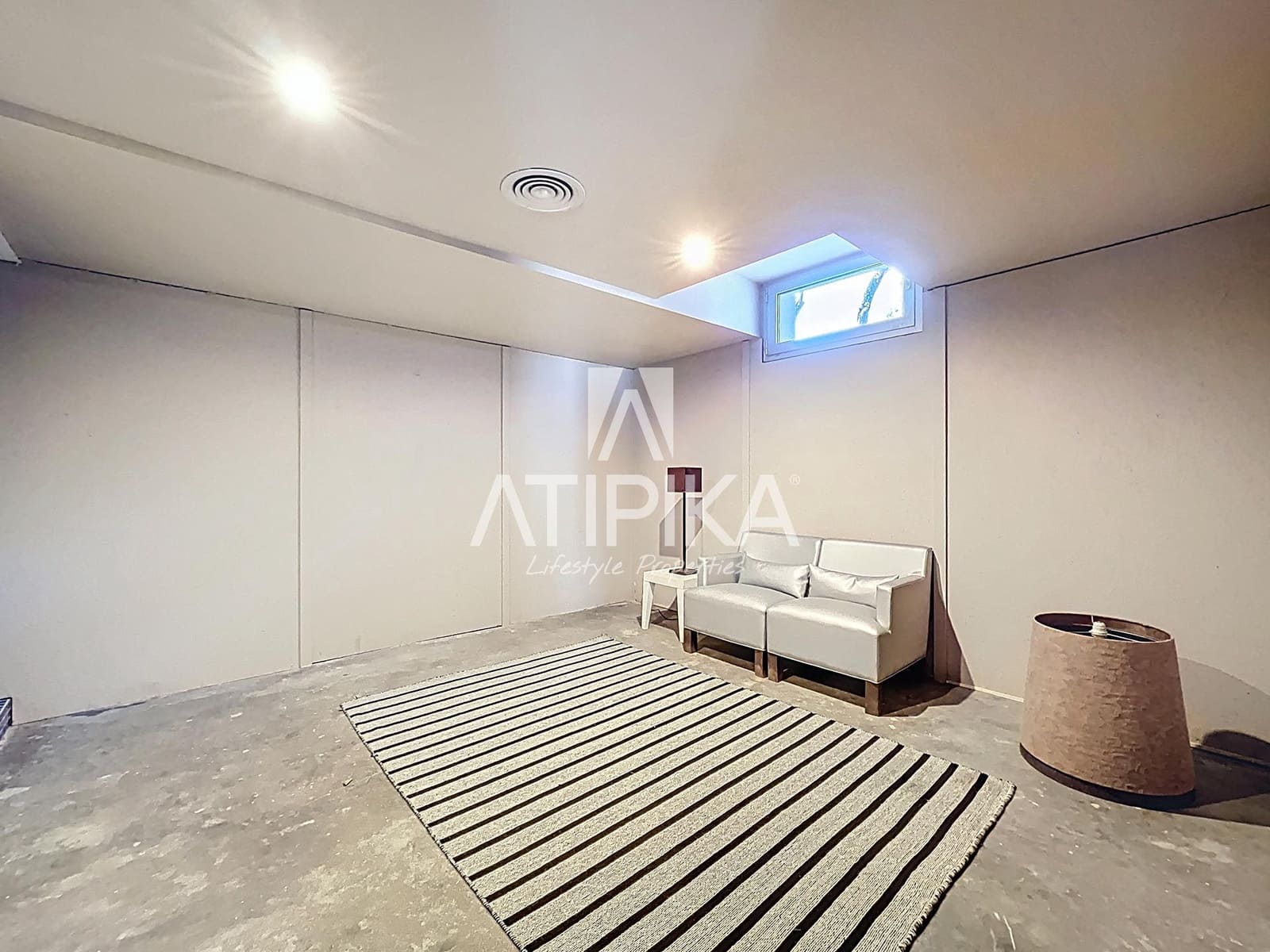 6 soveværelse Villa til leje i Gava med swimmingpool - € 20.000 (Ref: 8934736)