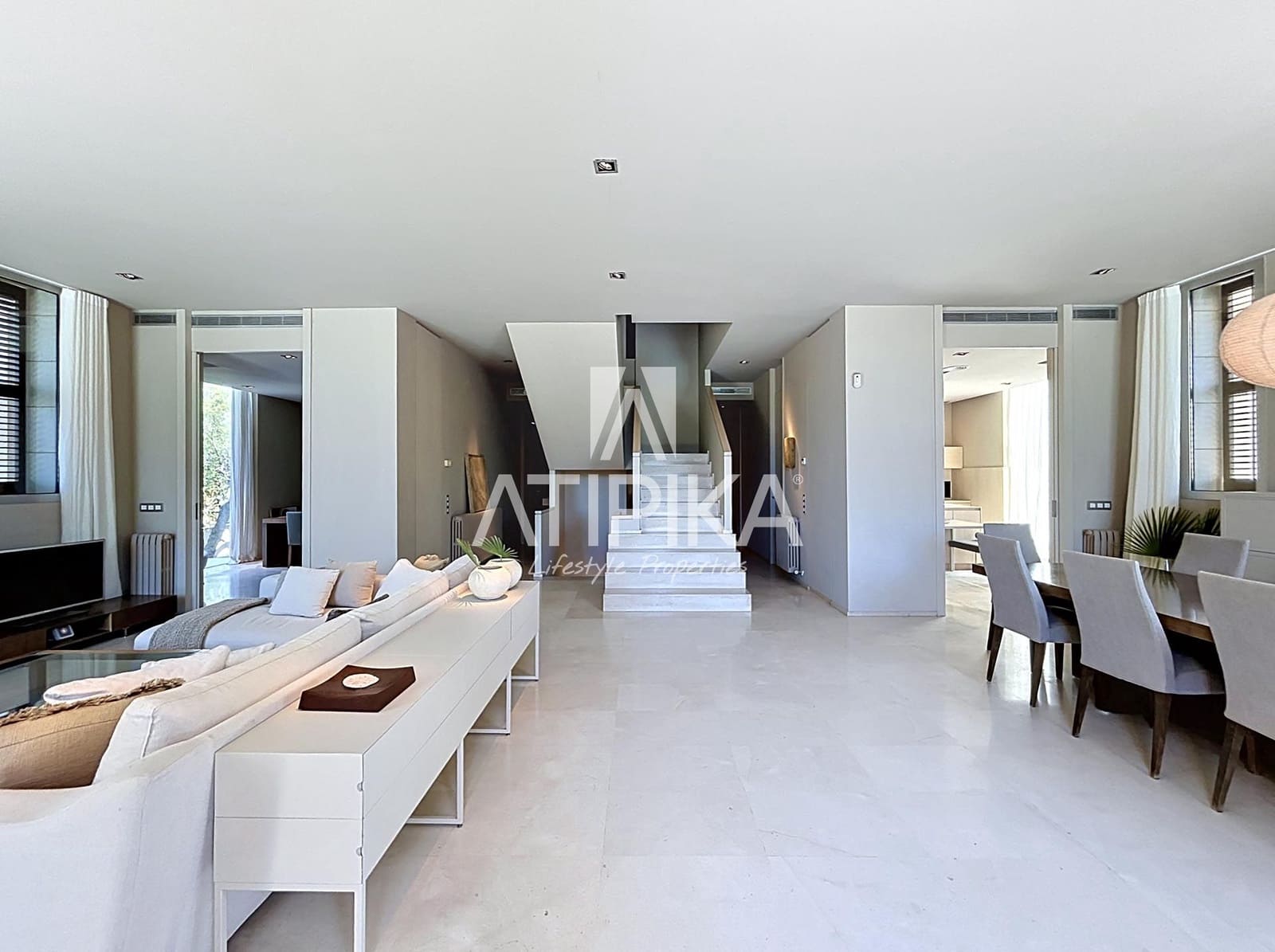 6 soveværelse Villa til leje i Gava med swimmingpool garage - € 20.000 (Ref: 8934736)