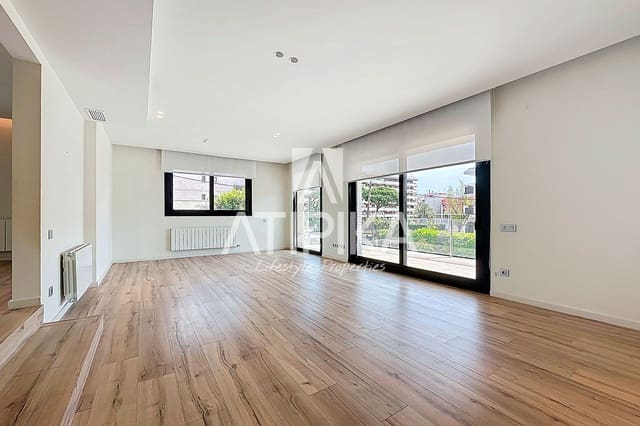 5 soverom Villa til leie i Castelldefels med svømmebasseng - € 7 000 (Ref: 8936451)