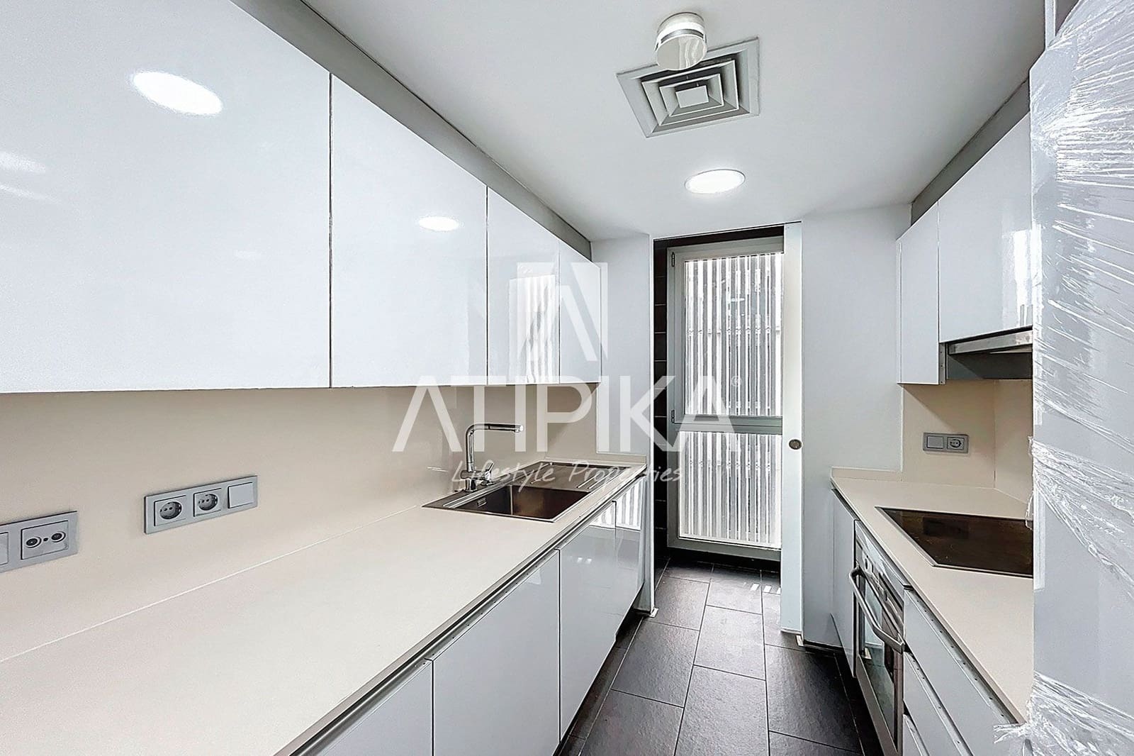 2 bedroom Apartment for sale in Barcelona city - € 499,000 (Ref: 8948345)