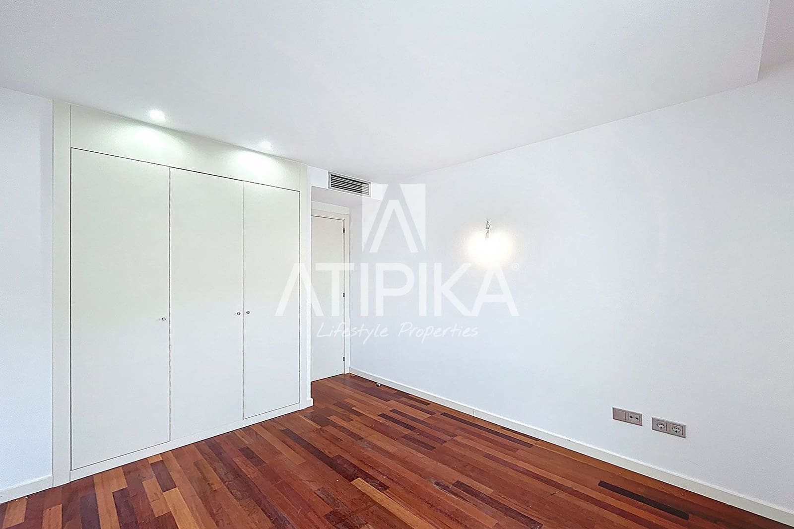 1 bedroom Apartment for sale in Barcelona city - € 369,000 (Ref: 8948346)