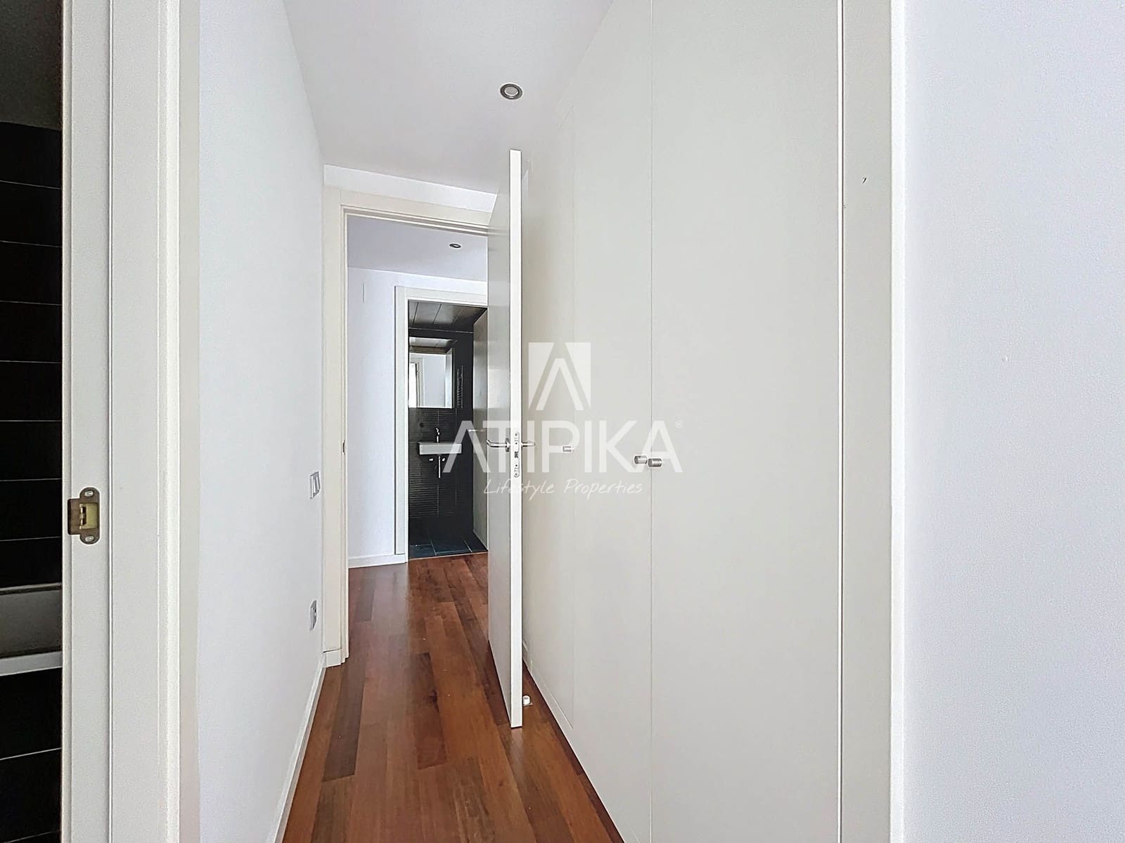 2 bedroom Apartment for sale in Barcelona city - € 495,000 (Ref: 8948348)