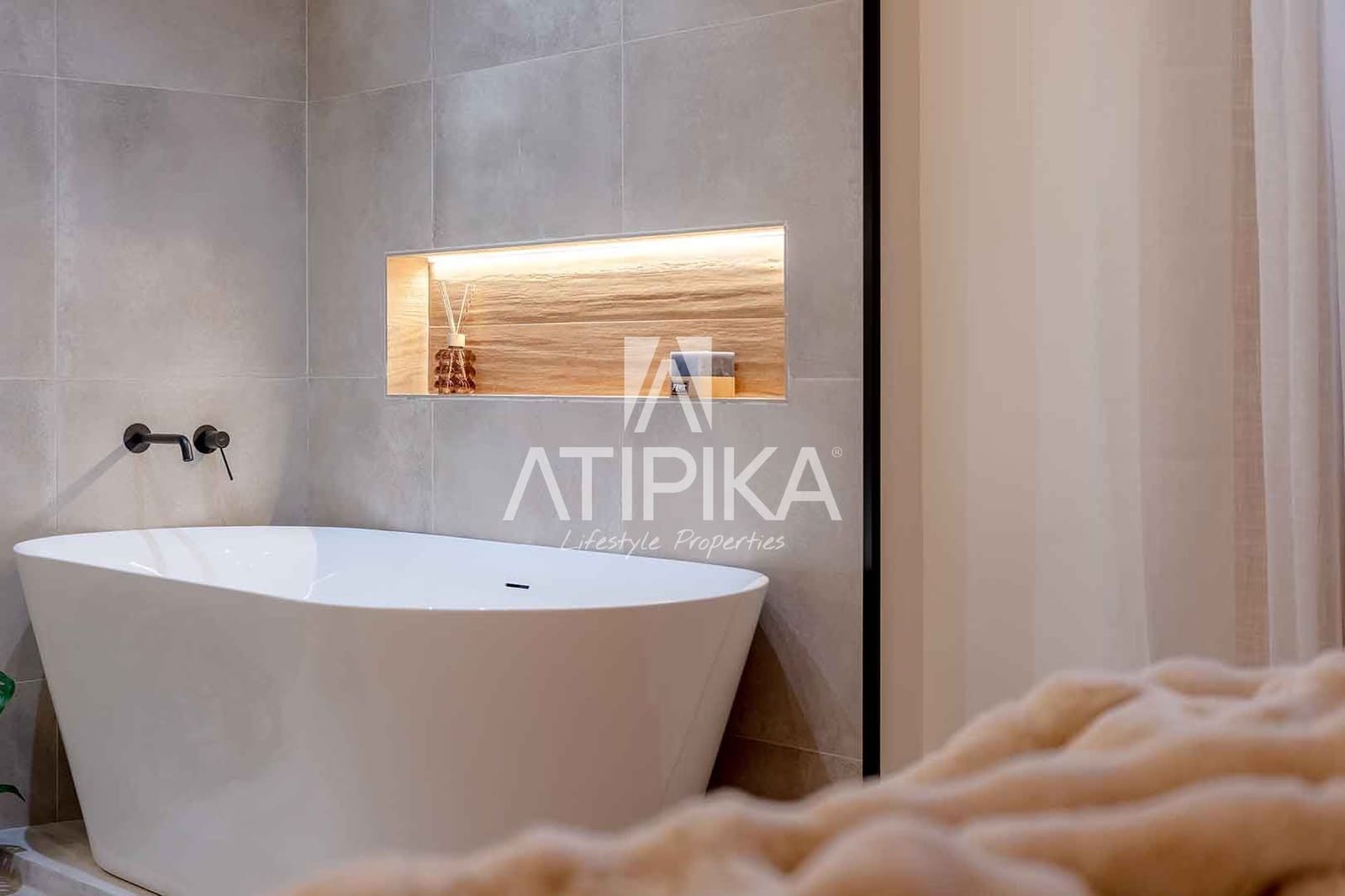 3 bedroom Apartment for sale in Barcelona city - € 980,000 (Ref: 8961066)