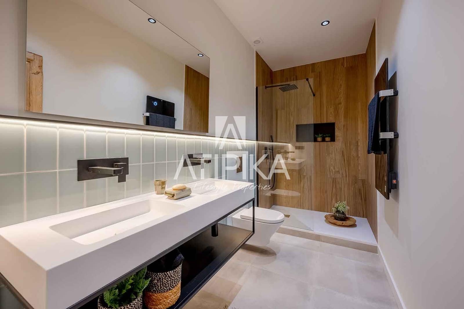 3 bedroom Apartment for sale in Barcelona city - € 980,000 (Ref: 8961066)