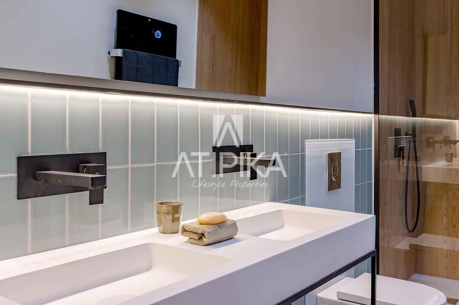 3 bedroom Apartment for sale in Barcelona city - € 980,000 (Ref: 8961066)