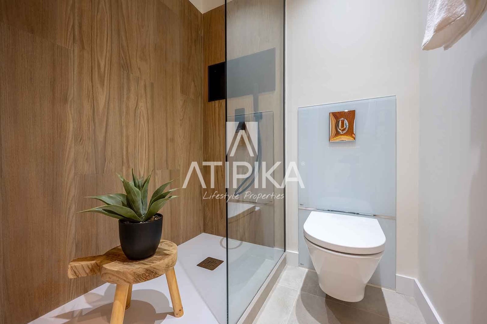 3 bedroom Apartment for sale in Barcelona city - € 980,000 (Ref: 8961066)