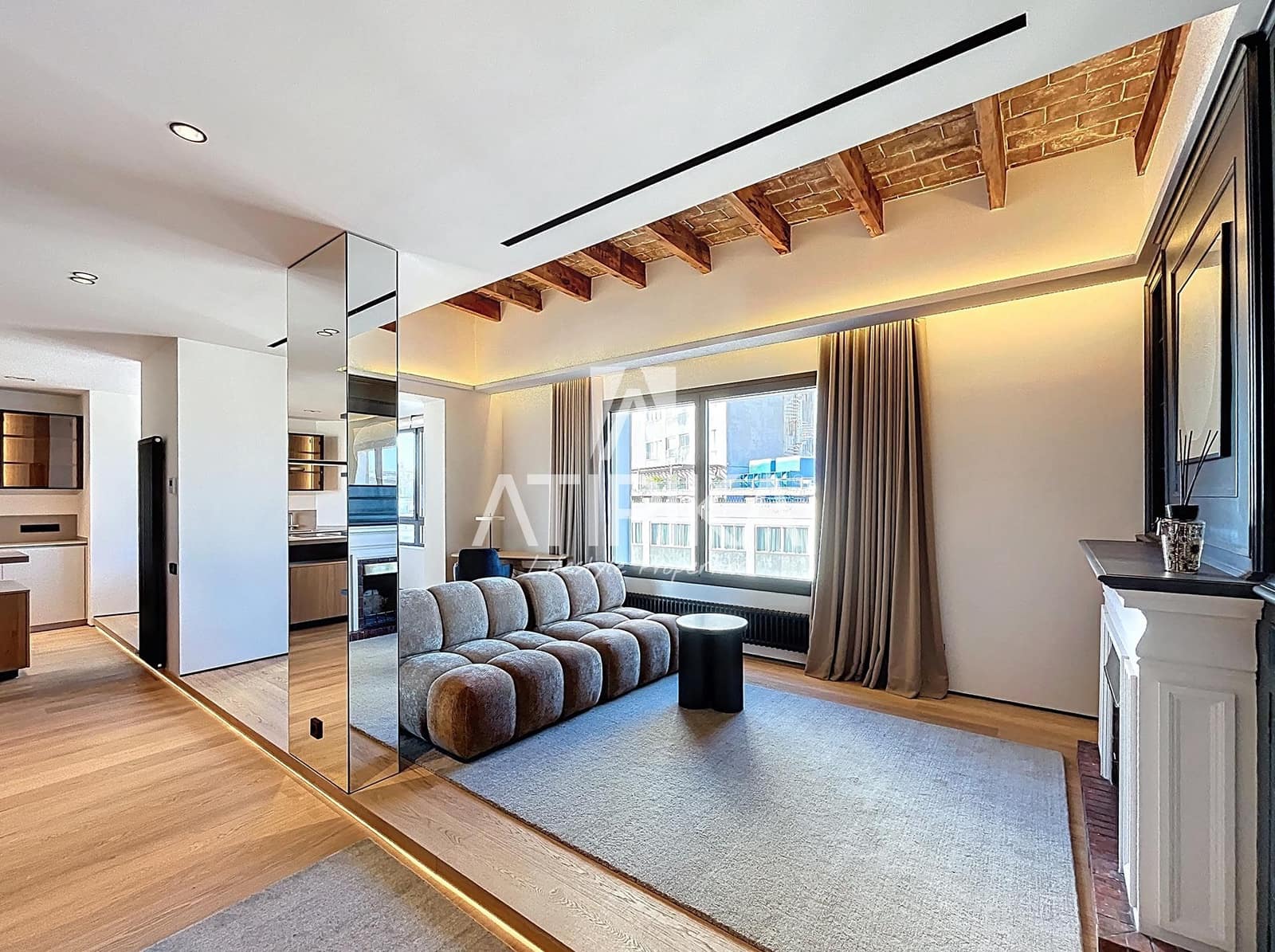 4 bedroom Apartment for sale in Barcelona city - € 2,500,000 (Ref: 8971791)