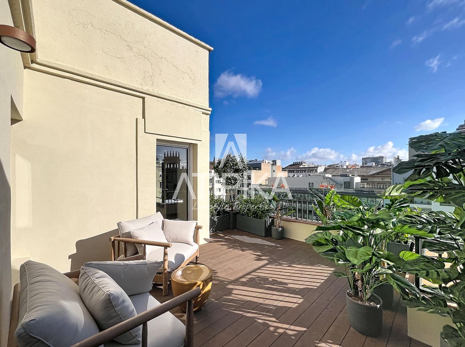 4 bedroom Apartment for sale in Barcelona city - € 2,500,000 (Ref: 8971791)