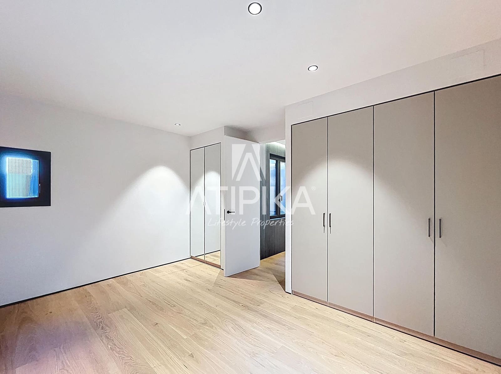 4 bedroom Apartment for sale in Barcelona city - € 2,500,000 (Ref: 8971791)