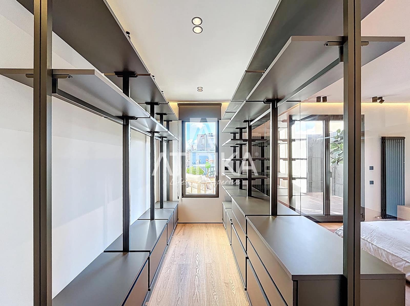 4 bedroom Apartment for sale in Barcelona city - € 2,500,000 (Ref: 8971791)