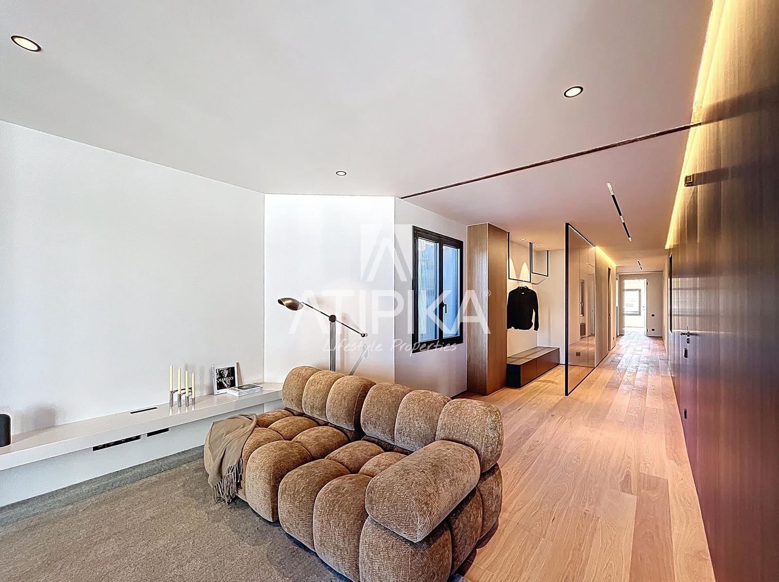 4 bedroom Apartment for sale in Barcelona city - € 2,500,000 (Ref: 8971791)