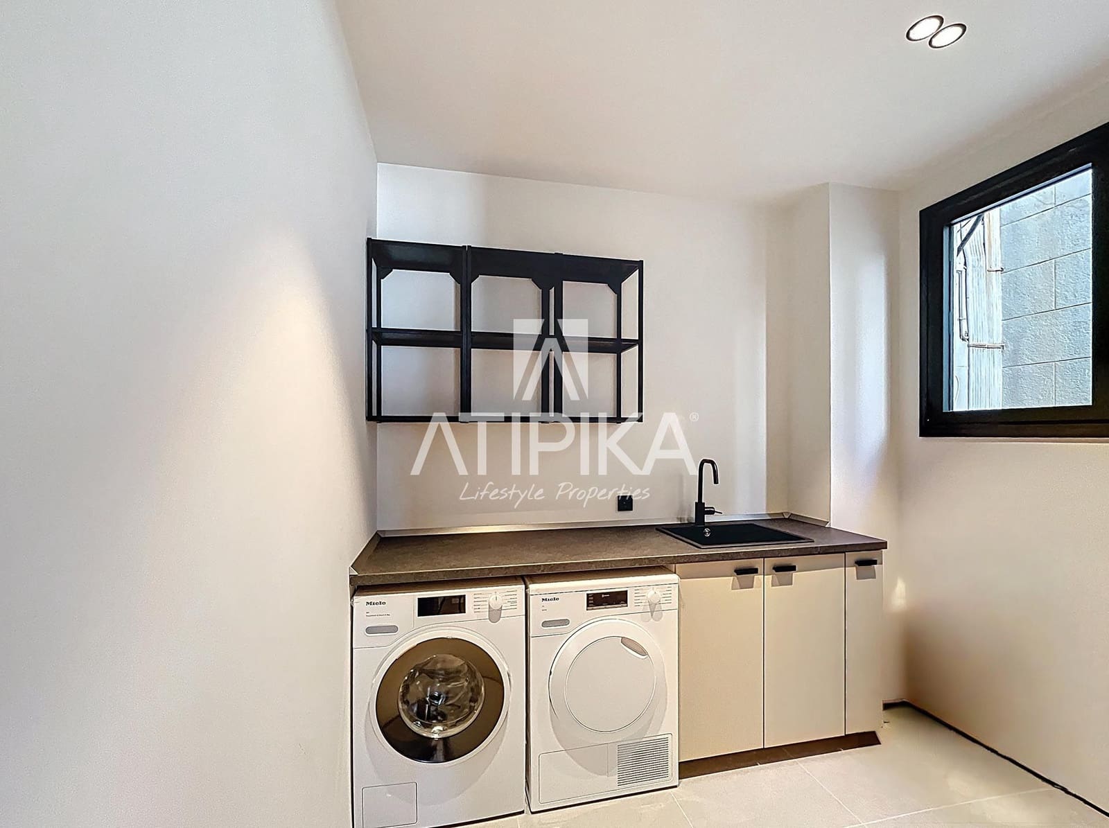 4 bedroom Apartment for sale in Barcelona city - € 2,500,000 (Ref: 8971791)