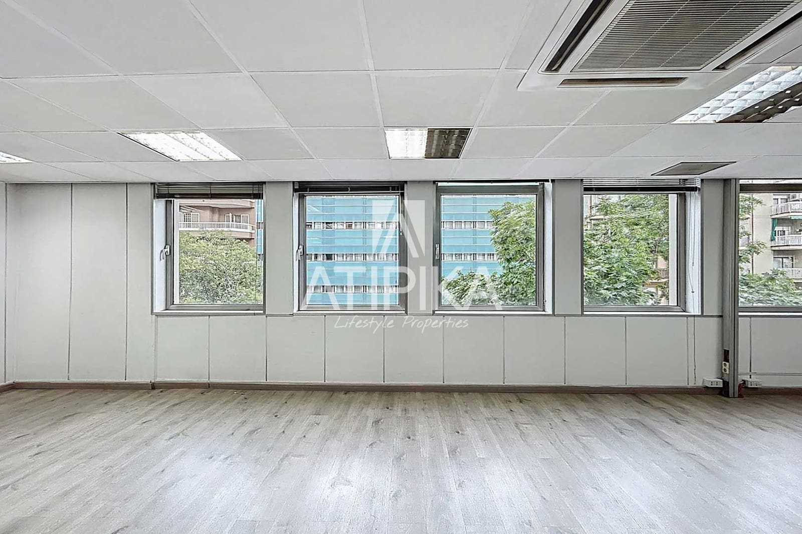 2 sypialnia Biuro do wynajęcia w Miasto Barcelona - 1 800 € (Ref: 8971792)