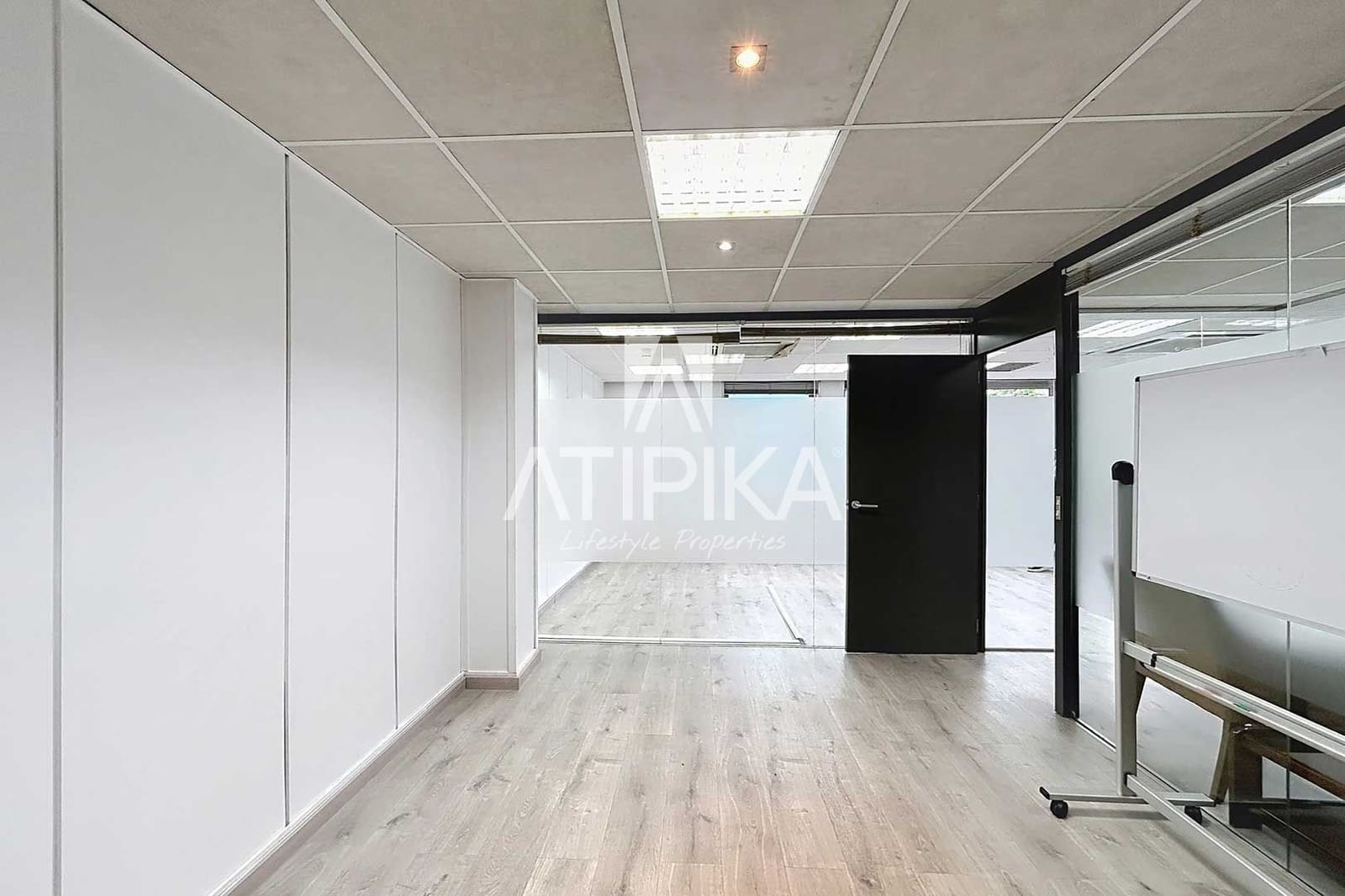 2 sypialnia Biuro do wynajęcia w Miasto Barcelona - 1 800 € (Ref: 8971792)