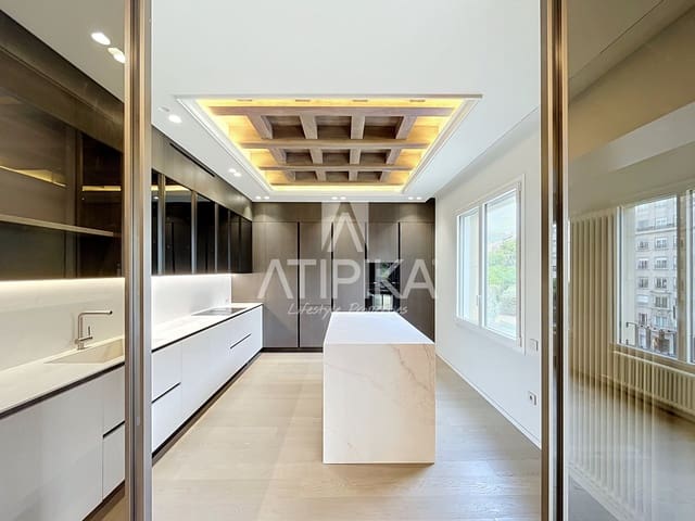 Apartamento de 6 habitaciones en Barcelona ciudad en venta - 4.400.000 € (Ref: 8975621)