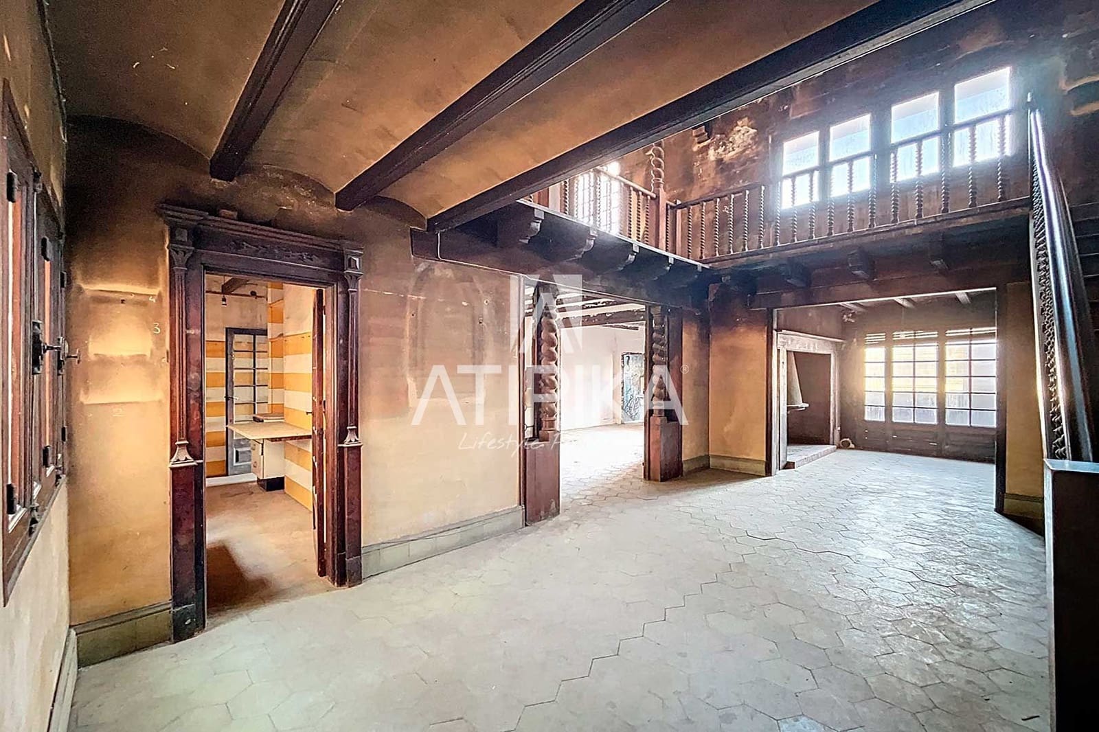 5 bedroom Apartment for sale in Barcelona city - € 2,100,000 (Ref: 8978365)