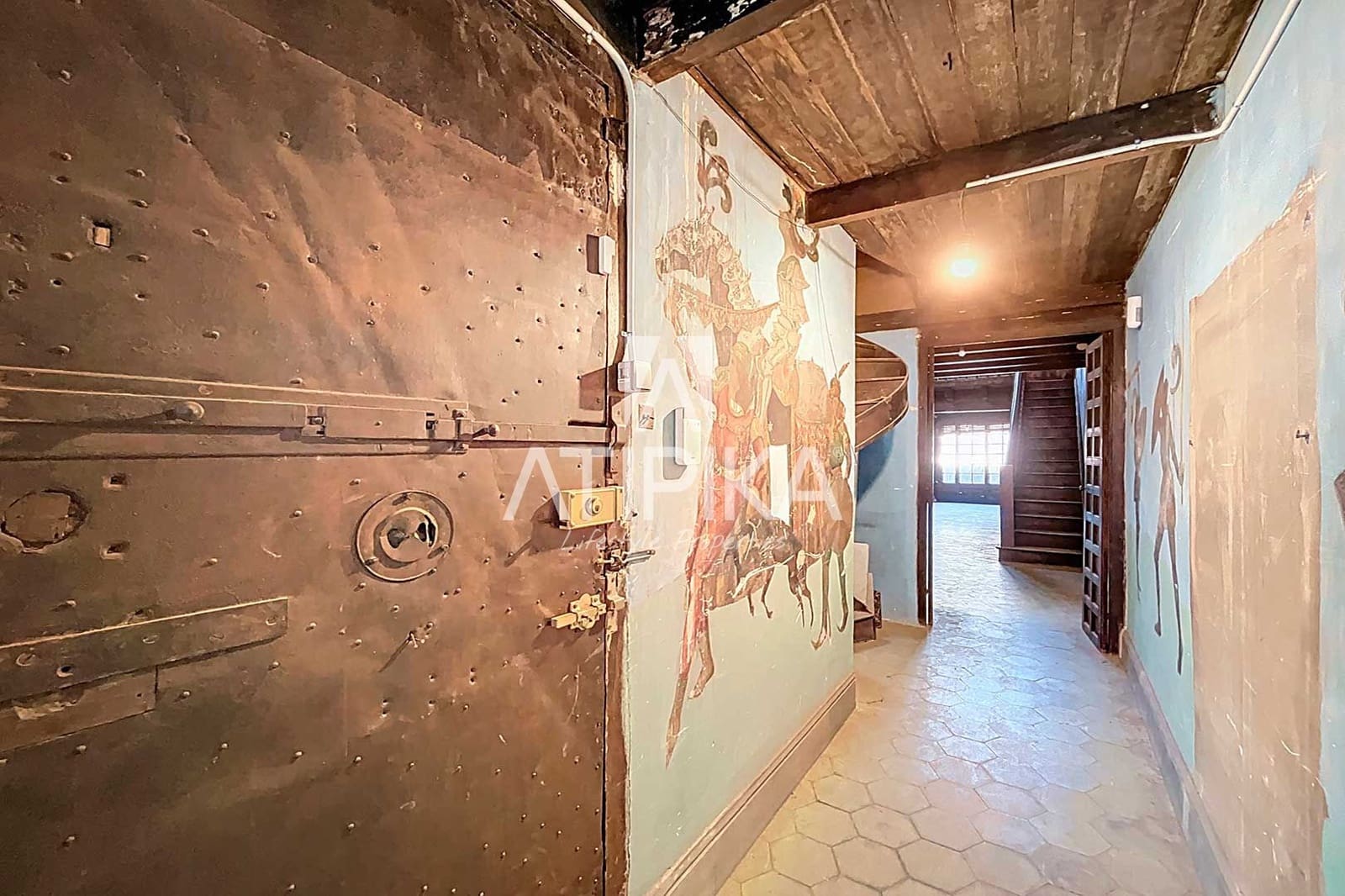 5 bedroom Apartment for sale in Barcelona city - € 2,100,000 (Ref: 8978365)