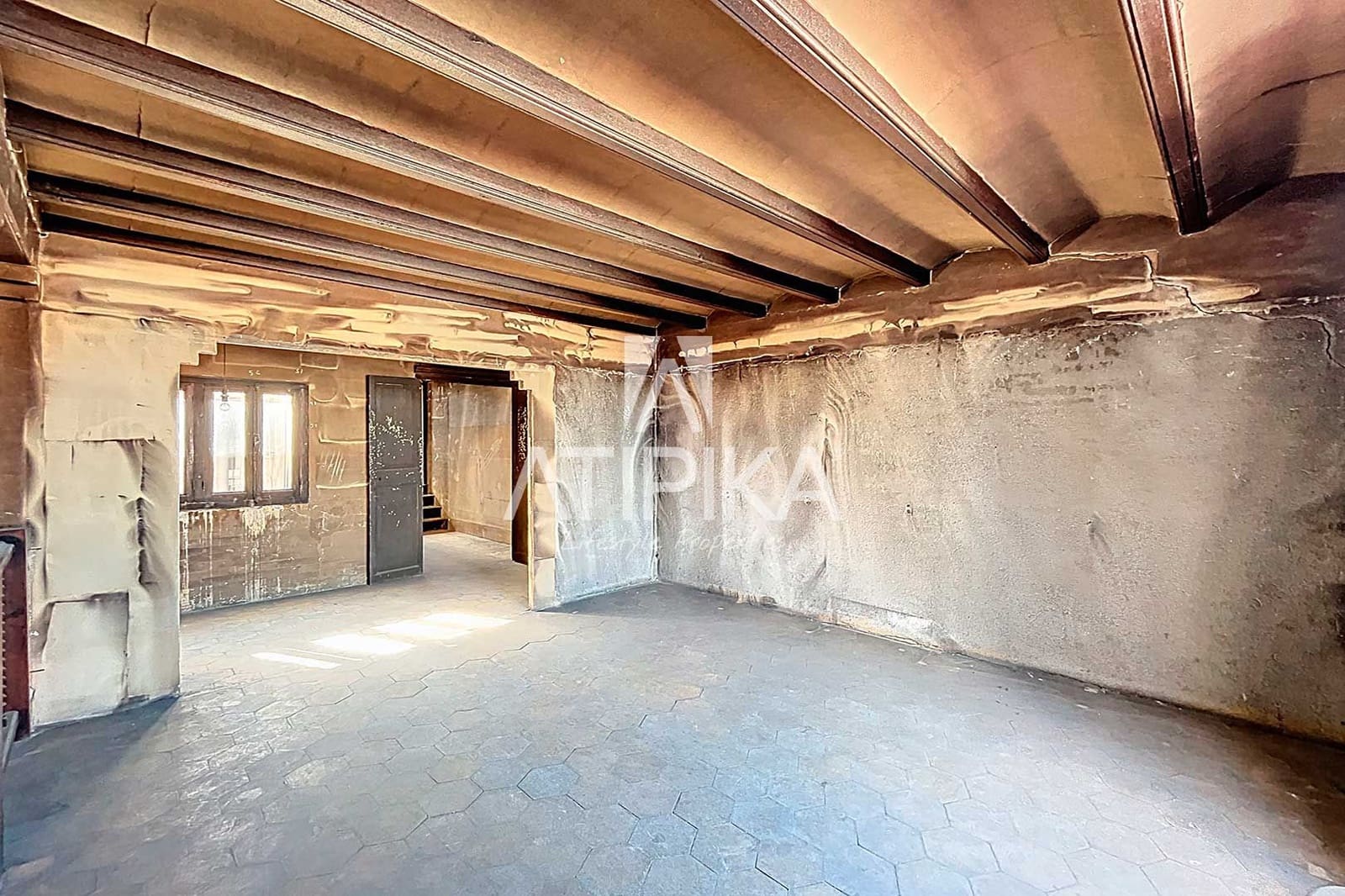 5 bedroom Apartment for sale in Barcelona city - € 2,100,000 (Ref: 8978365)