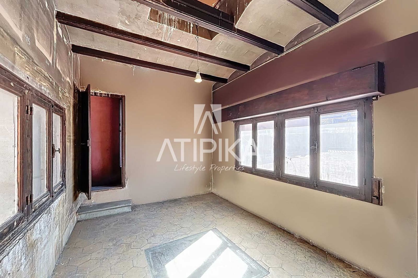 5 bedroom Apartment for sale in Barcelona city - € 2,100,000 (Ref: 8978365)