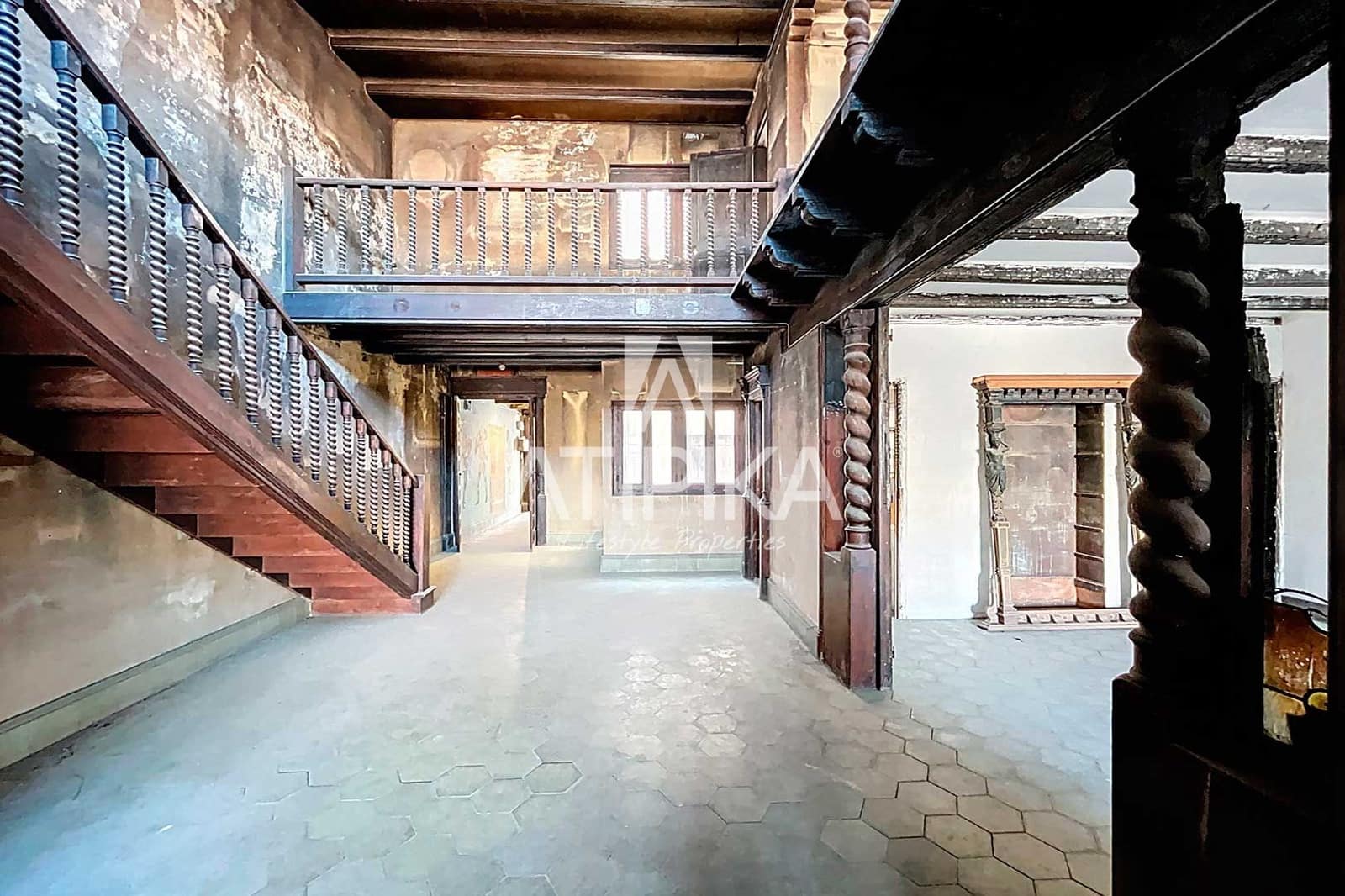 5 bedroom Apartment for sale in Barcelona city - € 2,100,000 (Ref: 8978365)