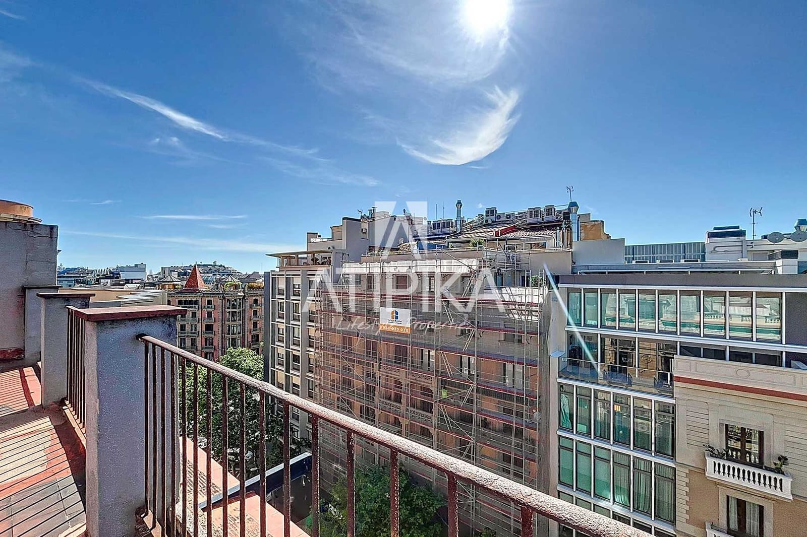 5 bedroom Apartment for sale in Barcelona city - € 2,100,000 (Ref: 8978365)