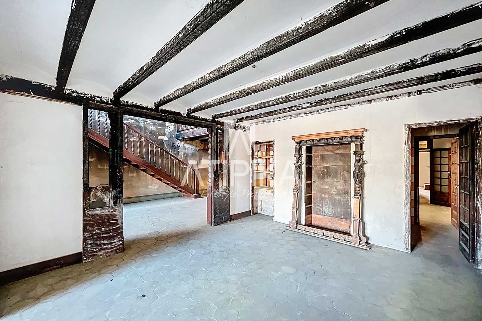 5 bedroom Apartment for sale in Barcelona city - € 2,100,000 (Ref: 8978365)