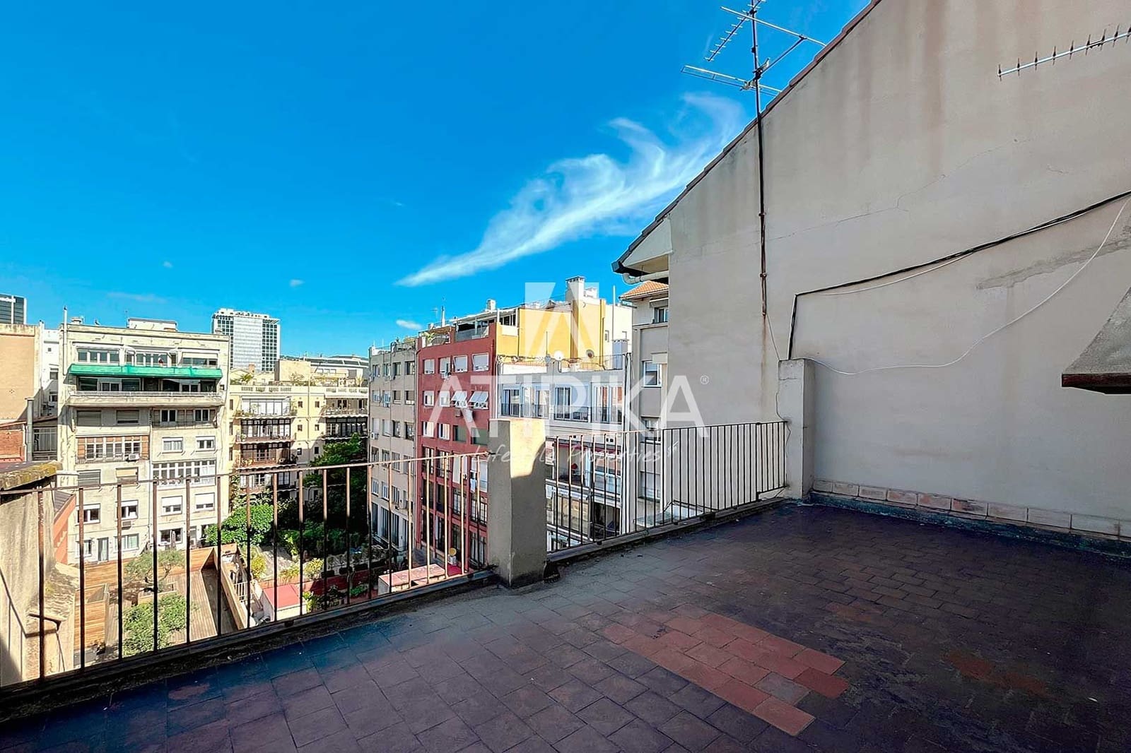 5 bedroom Apartment for sale in Barcelona city - € 2,100,000 (Ref: 8978365)