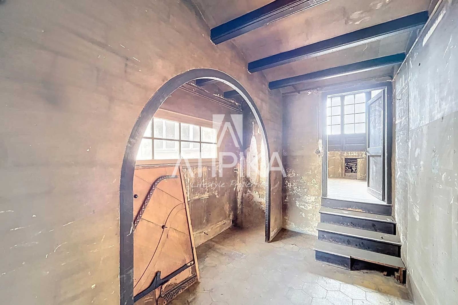 5 bedroom Apartment for sale in Barcelona city - € 2,100,000 (Ref: 8978365)