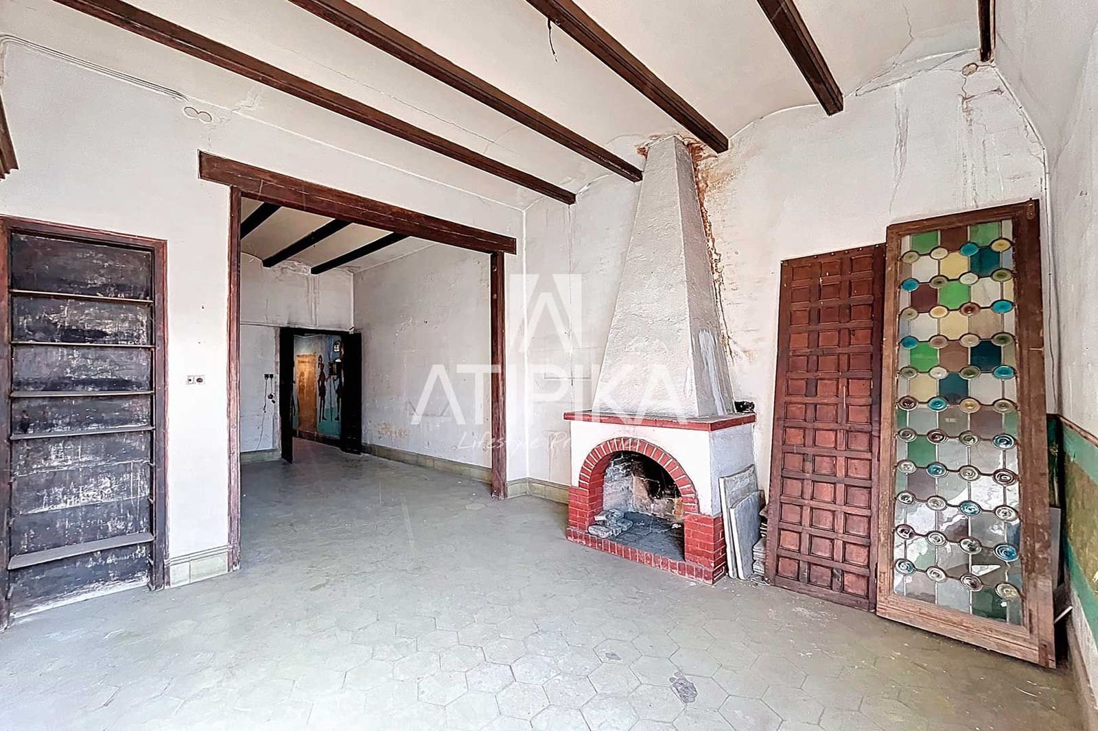 5 bedroom Apartment for sale in Barcelona city - € 2,100,000 (Ref: 8978365)