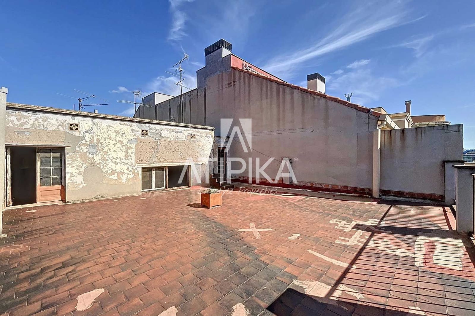 5 bedroom Apartment for sale in Barcelona city - € 2,100,000 (Ref: 8978365)