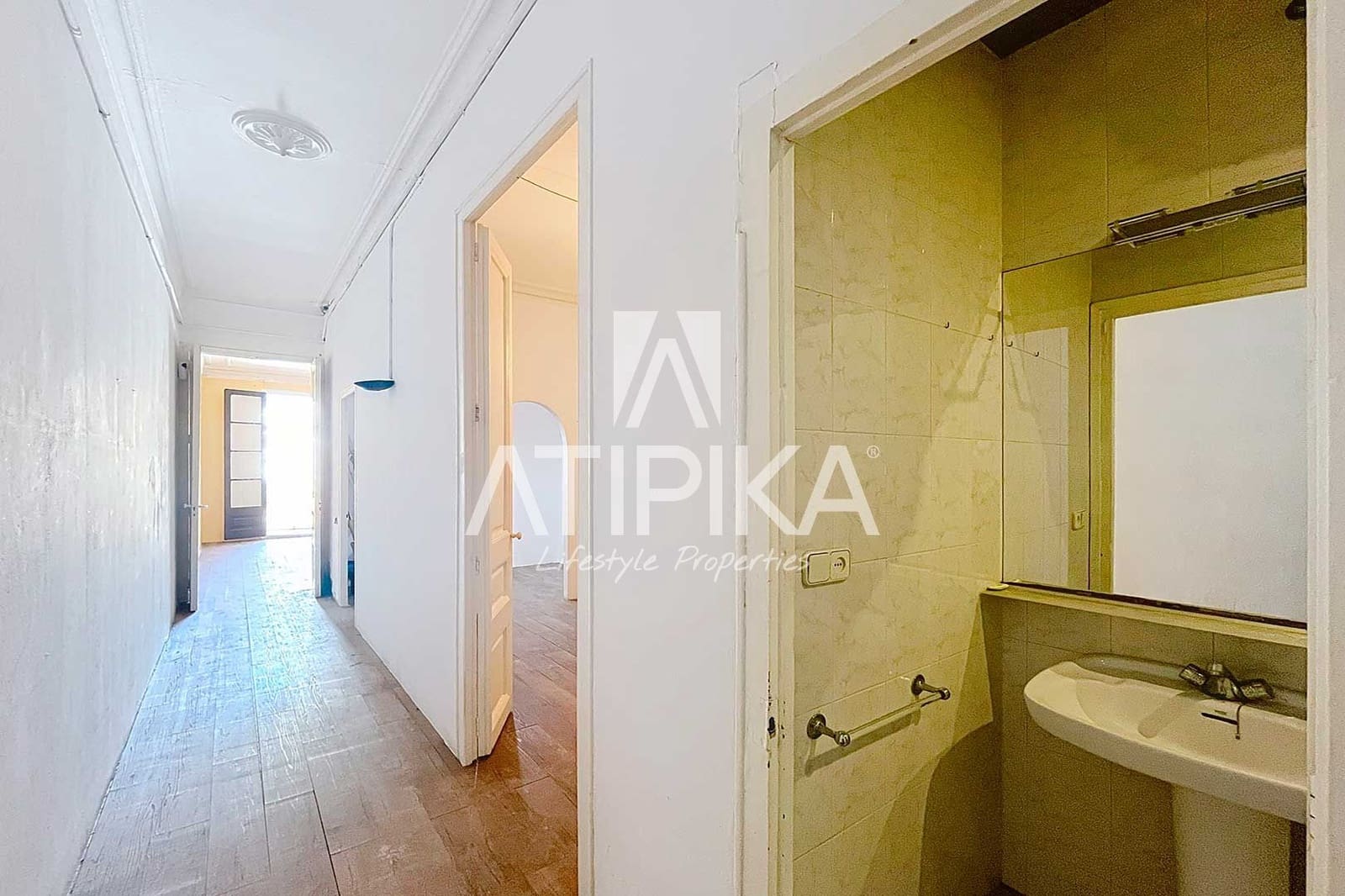 3 soverom Leilighet til salgs i Barcelona by - € 690 000 (Ref: 8978366)