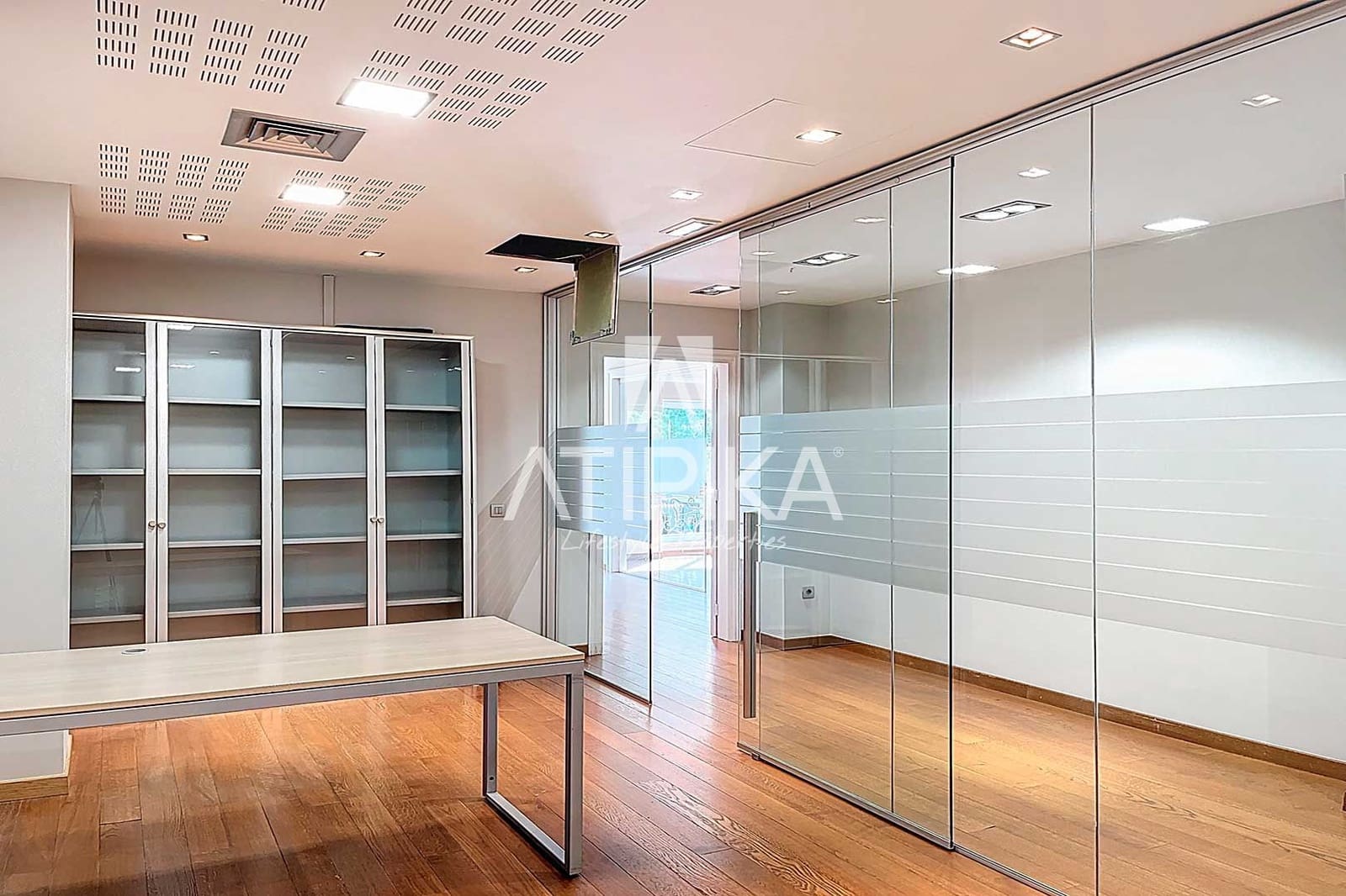 6 bedroom Apartment for sale in Barcelona city - € 2,200,000 (Ref: 9000868)