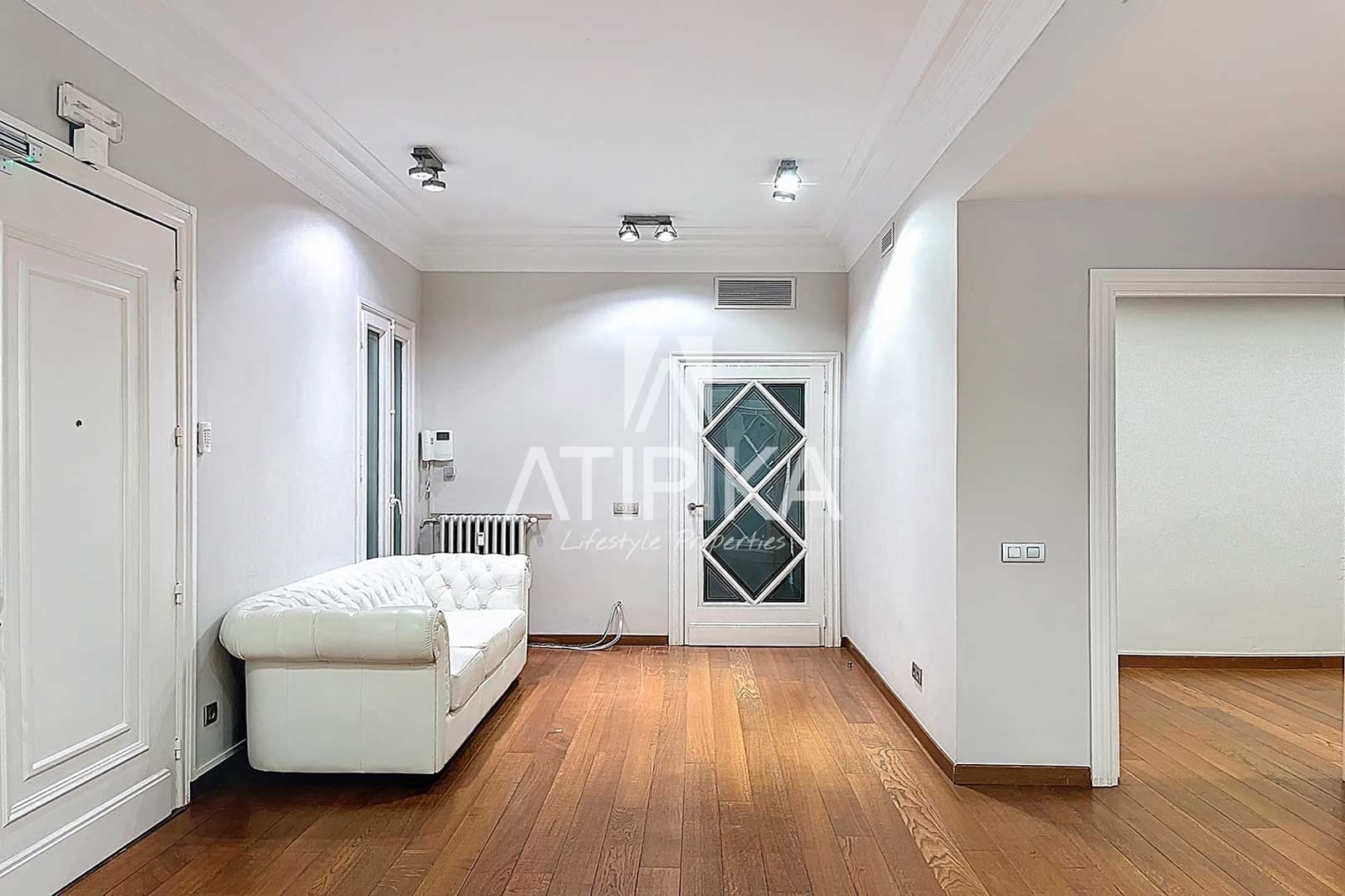 6 bedroom Apartment for sale in Barcelona city - € 2,200,000 (Ref: 9000868)