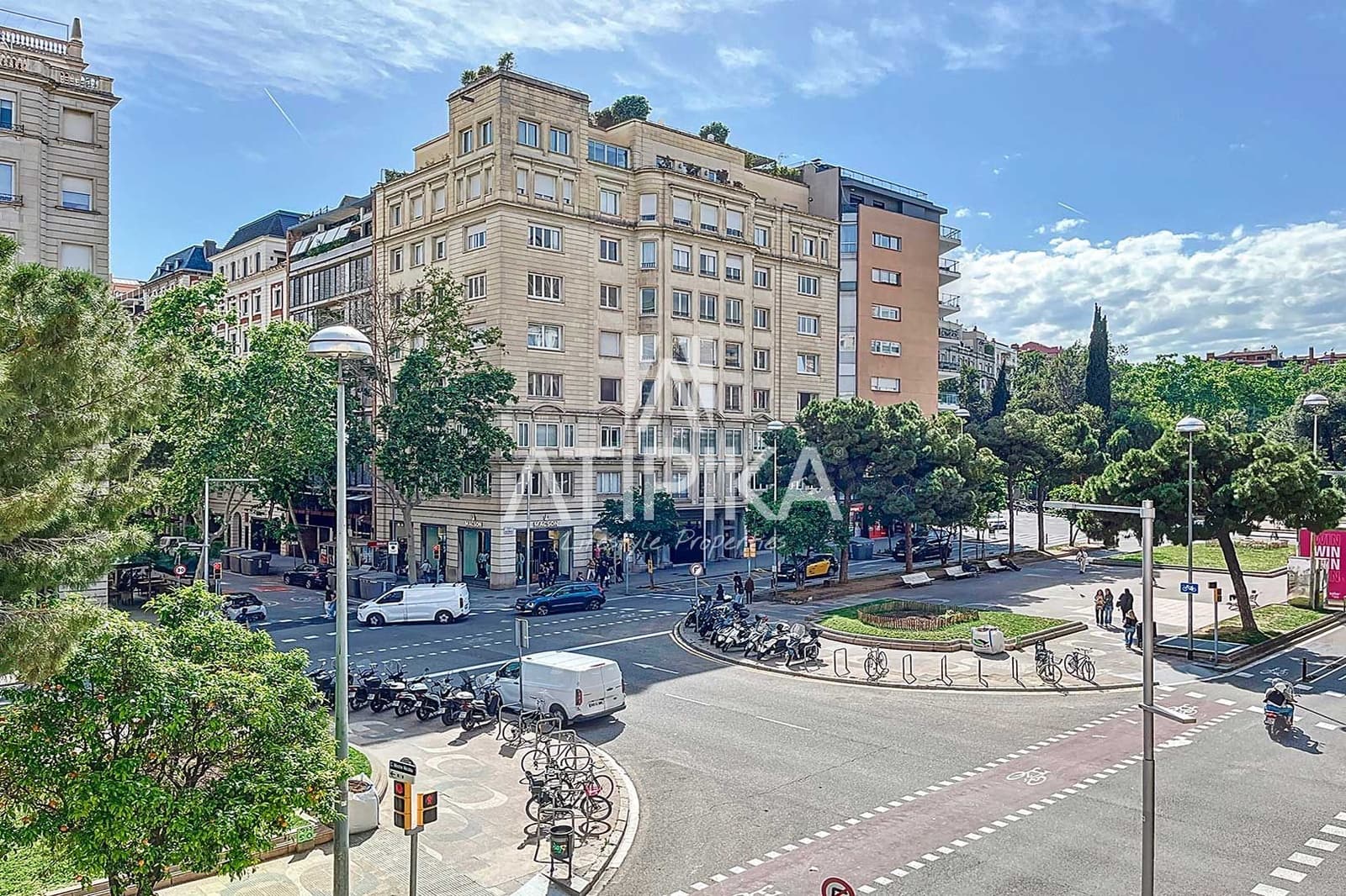 6 bedroom Apartment for sale in Barcelona city - € 2,200,000 (Ref: 9000868)