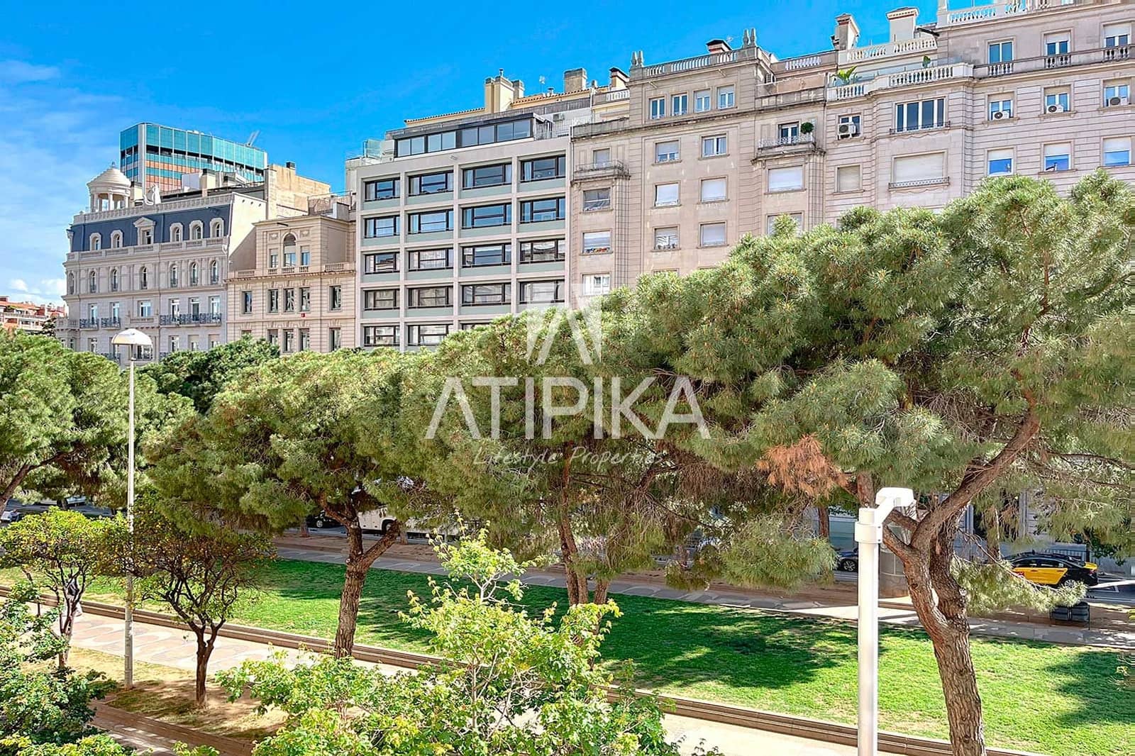 6 bedroom Apartment for sale in Barcelona city - € 2,200,000 (Ref: 9000868)