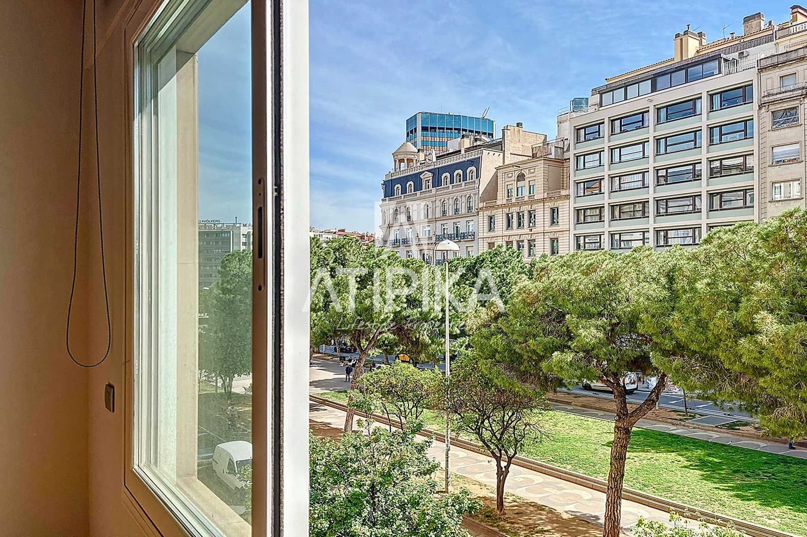 6 bedroom Apartment for sale in Barcelona city - € 2,200,000 (Ref: 9000868)