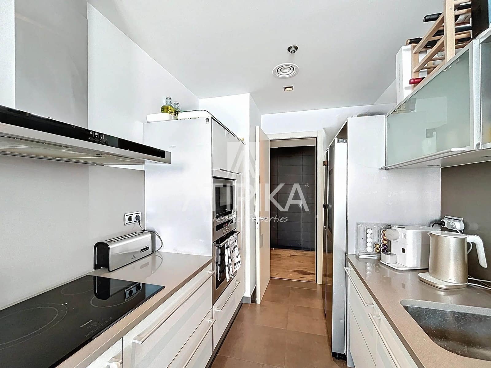 3 bedroom Apartment for sale in Barcelona city with pool - € 1,600,000 (Ref: 9014264)