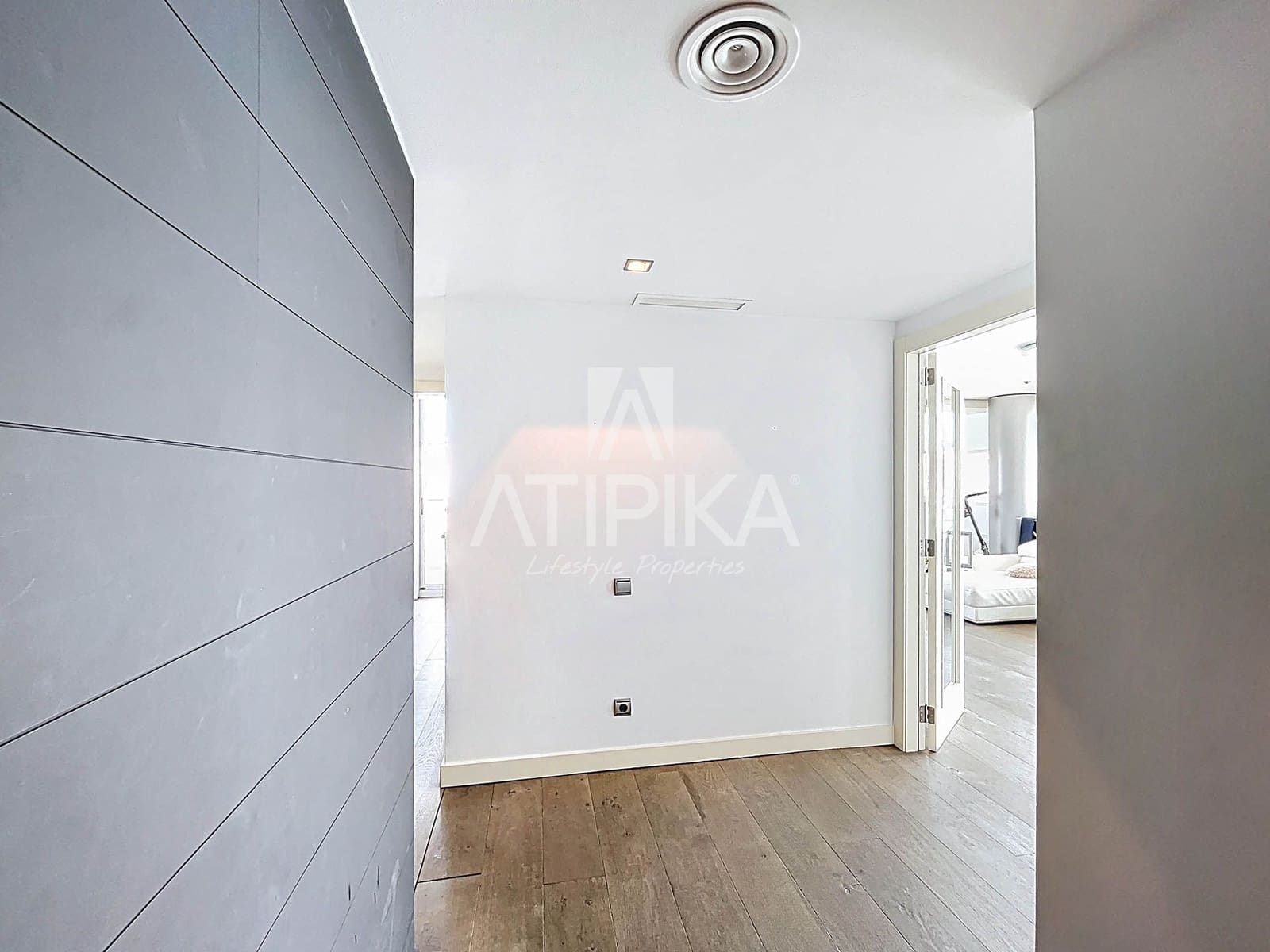 3 bedroom Apartment for sale in Barcelona city with pool - € 1,600,000 (Ref: 9014264)