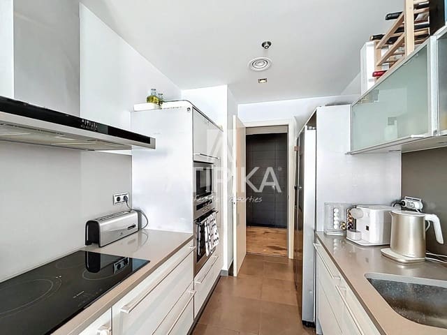 3 soveværelse Lejlighed til salg i Barcelona by med swimmingpool - € 1.600.000 (Ref: 9014264)