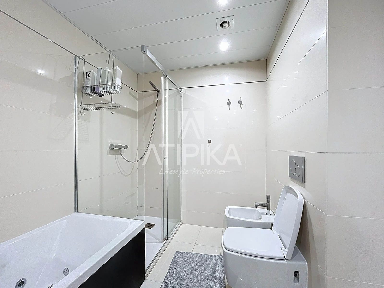 3 bedroom Apartment for sale in Barcelona city with pool - € 1,600,000 (Ref: 9014264)