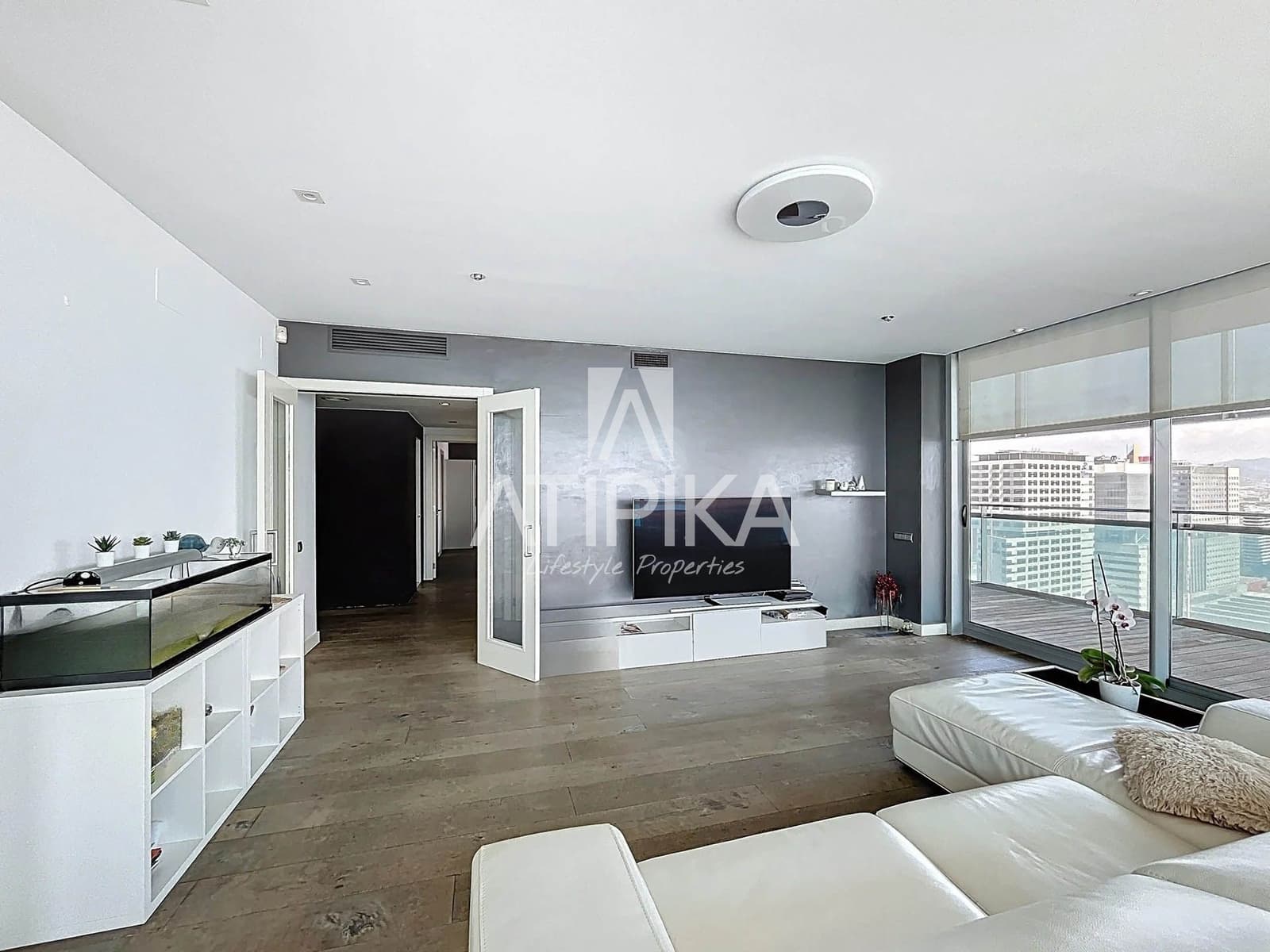 3 bedroom Apartment for sale in Barcelona city with pool - € 1,600,000 (Ref: 9014264)