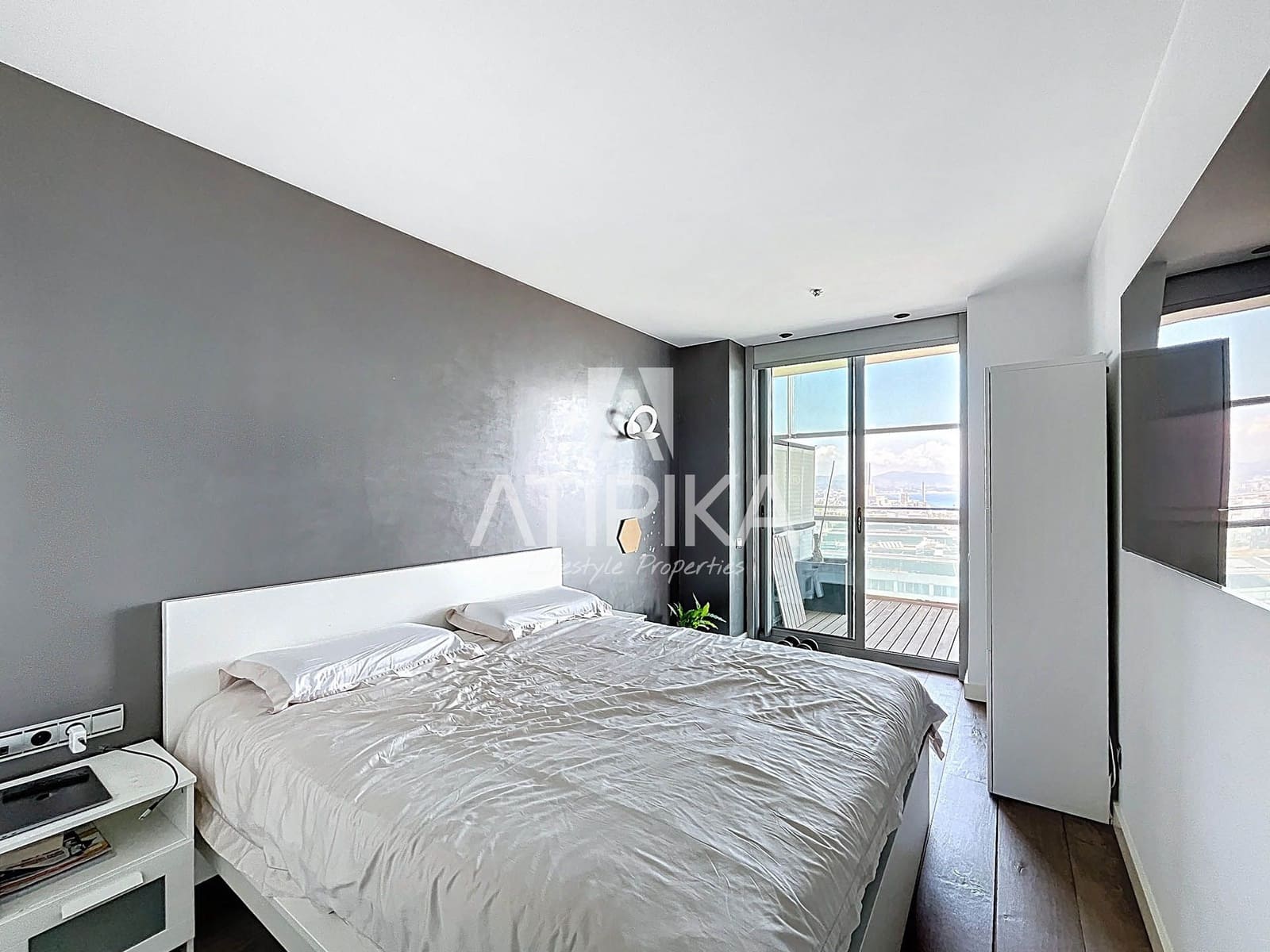 3 bedroom Apartment for sale in Barcelona city with pool - € 1,600,000 (Ref: 9014264)