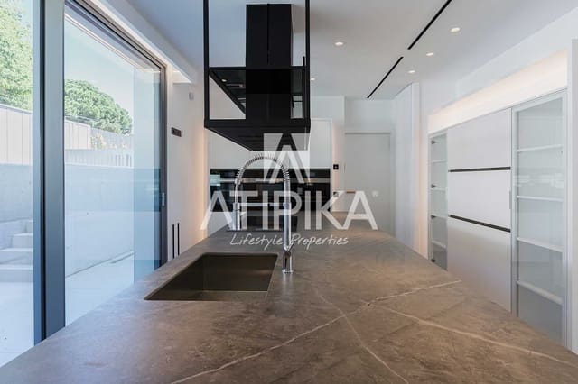 6 soverom Villa til salgs i Les Corts, Barcelona by med svømmebasseng - € 20 000 000 (Ref: 9020215)