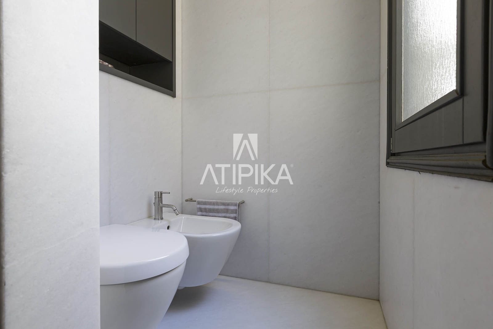 4 bedroom Apartment for sale in Barcelona city - € 2,900,000 (Ref: 9026250)