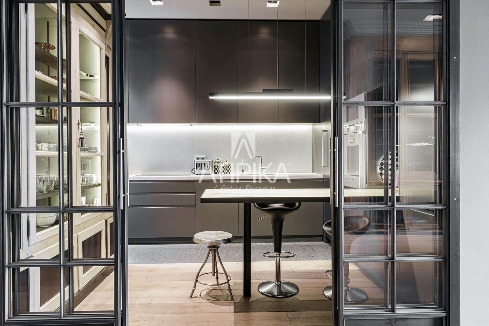 4 bedroom Apartment for sale in Barcelona city - € 2,900,000 (Ref: 9026250)