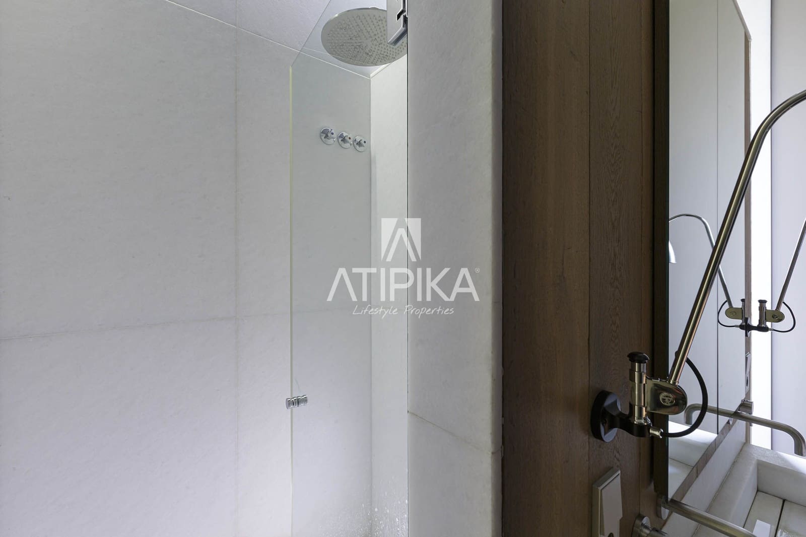 4 bedroom Apartment for sale in Barcelona city - € 2,900,000 (Ref: 9026250)