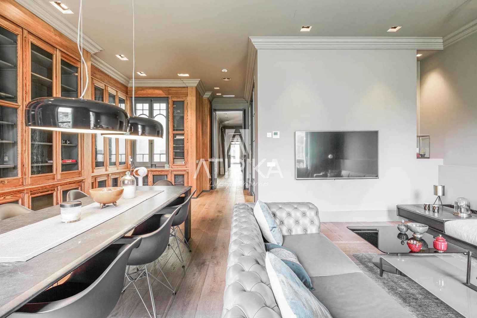 4 bedroom Apartment for sale in Barcelona city - € 2,900,000 (Ref: 9026250)